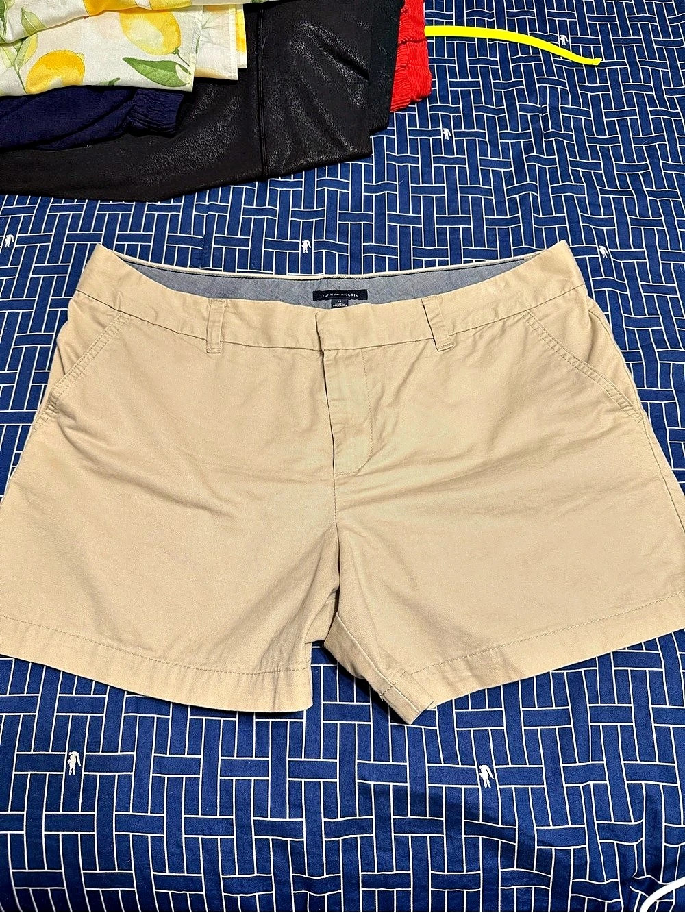 Tommy Hilfiger Bermuda Shorts Beige Size 14